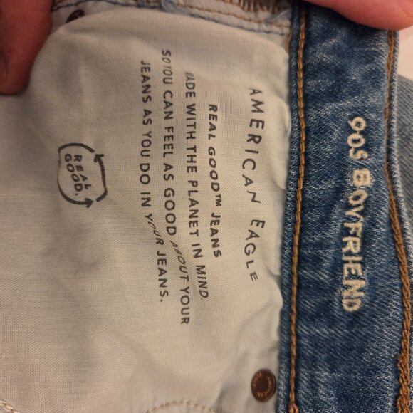 American Eagle 90's Boyfriend Jean - Picture 5 of 6